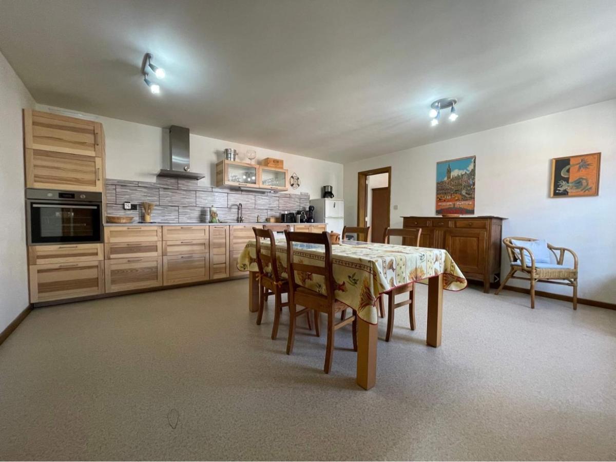 Spacieux Appartement Mons Dış mekan fotoğraf